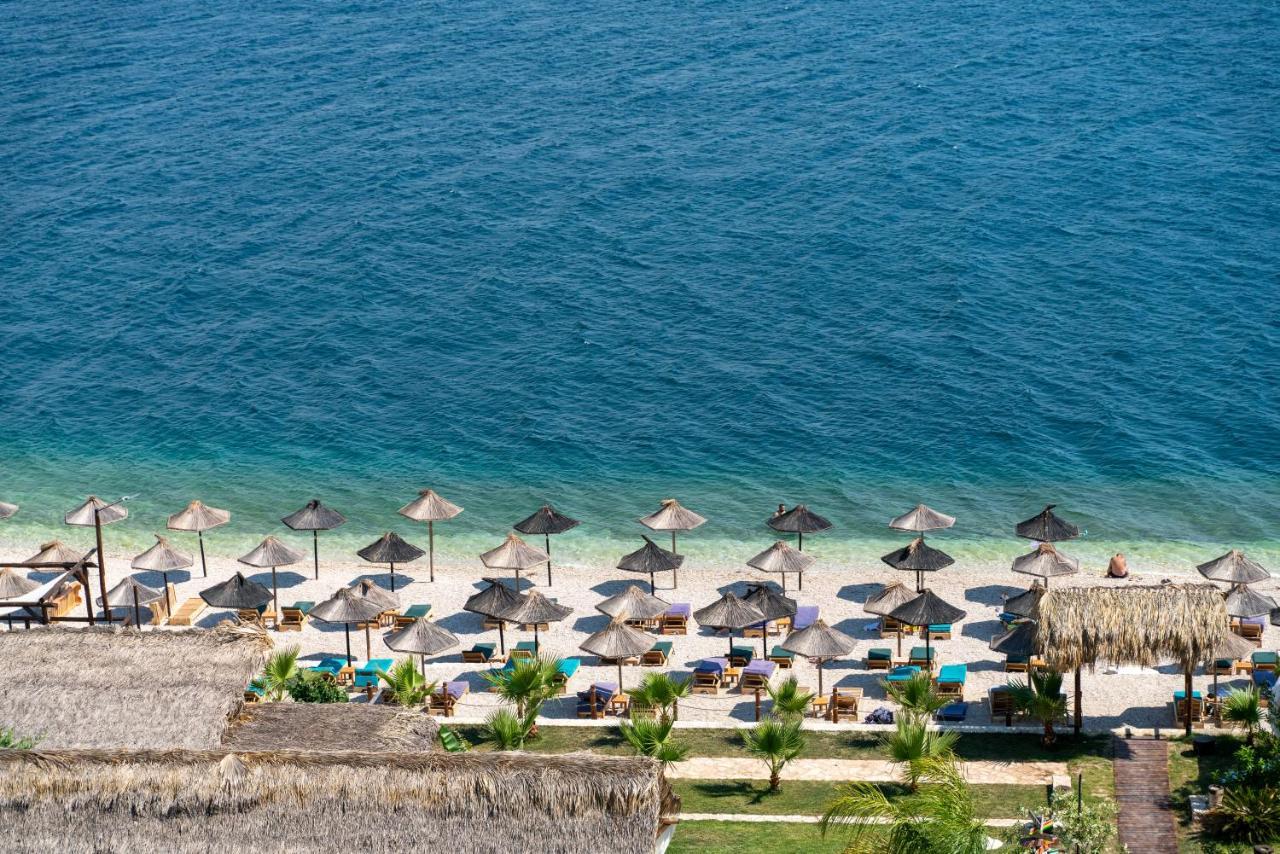Limani Luxury Beachfront Apartment
