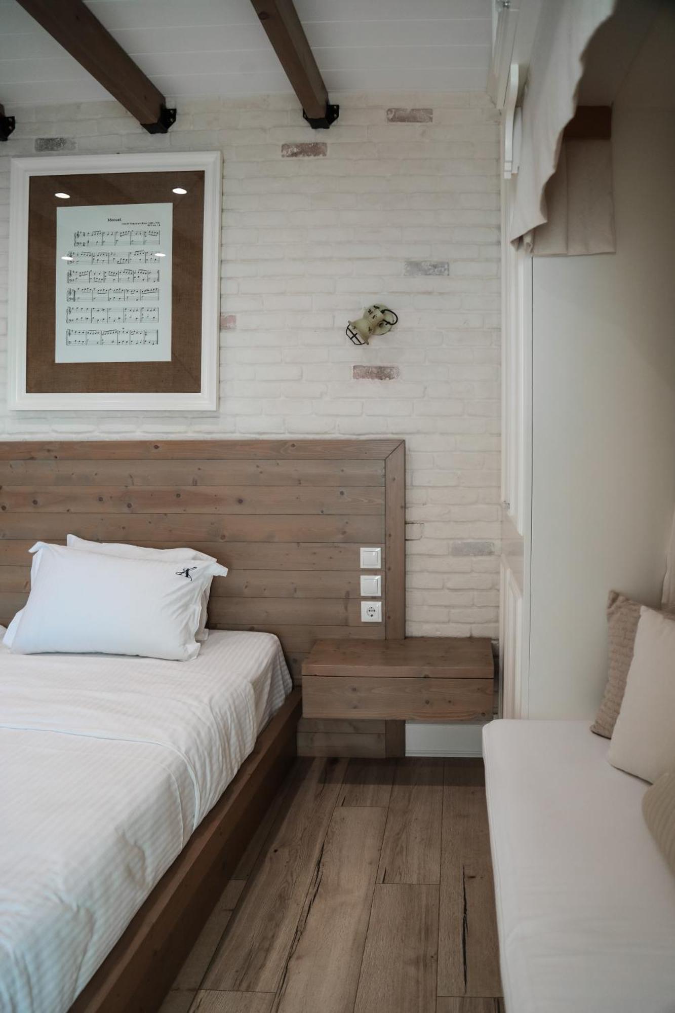 Limani Luxury Beachfront Apartment