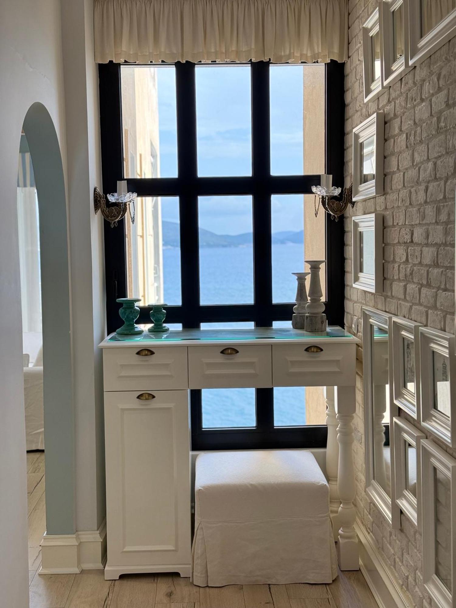Limani Luxury Beachfront Sarandë