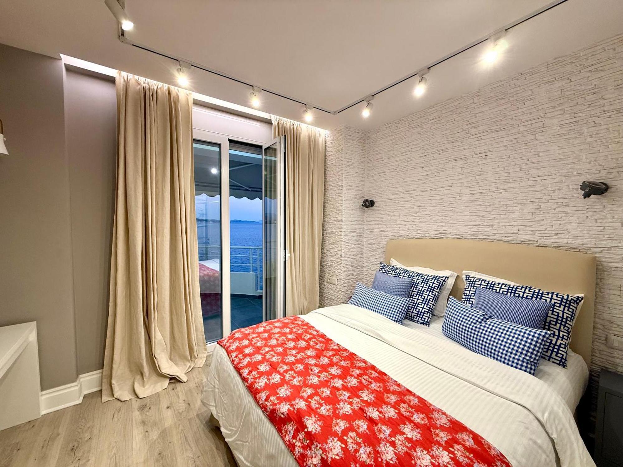 Limani Luxury Beachfront *